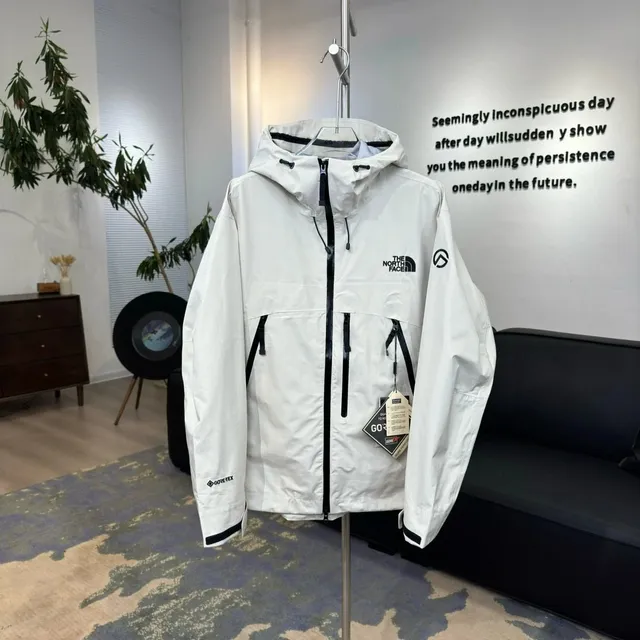 米白色Off-white