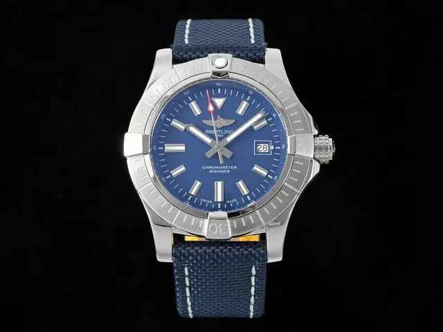 Breitling Chronometer Avenger Blue Dial
