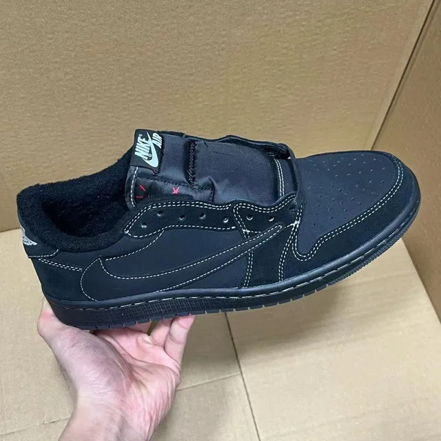 Air Jordan 1 Low
