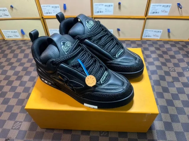 黑色SK812