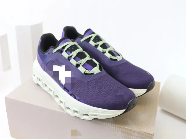 On Cloudmonster Purple Mint