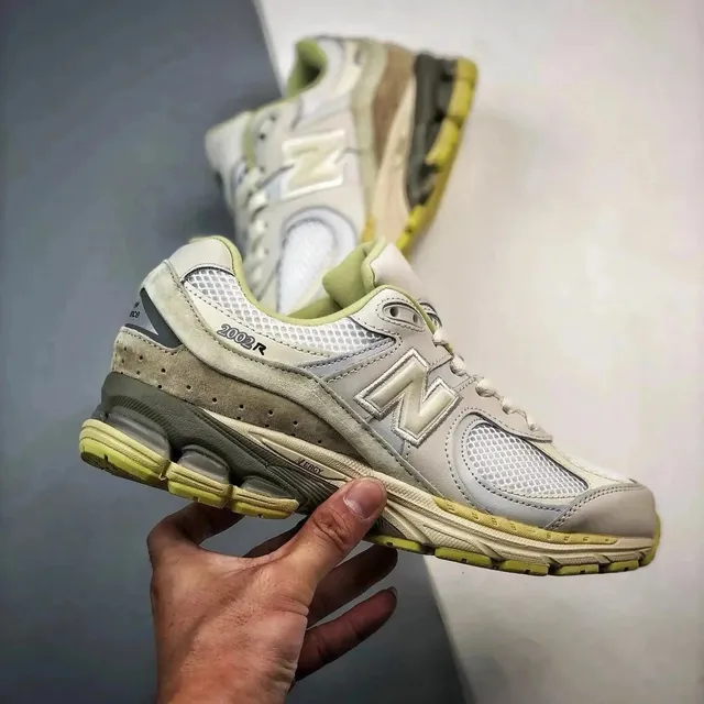 New Balance 2002R Olive Green