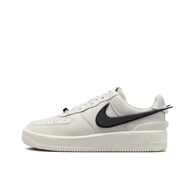 Nike Air Force 1 Low Black Swoosh