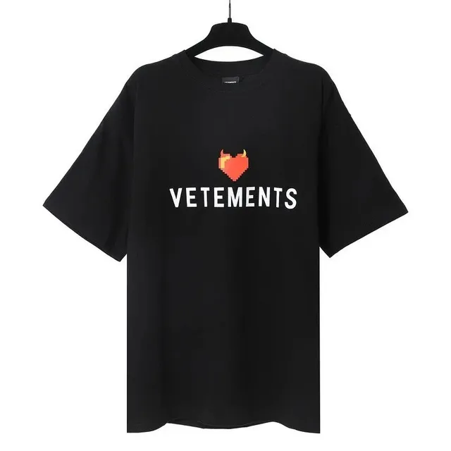 Vetements Graphic Tee Pixel Heart