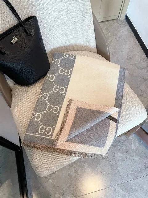 Gucci GG Logo Scarf Double G Pattern