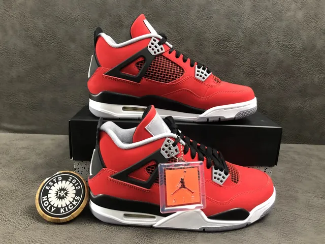 Air Jordan 4 Fire Red