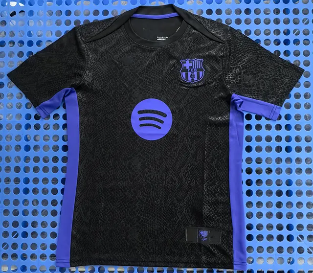 25-26 Barcelona Kobe co signed