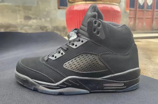 Air Jordan 5 Triple Black