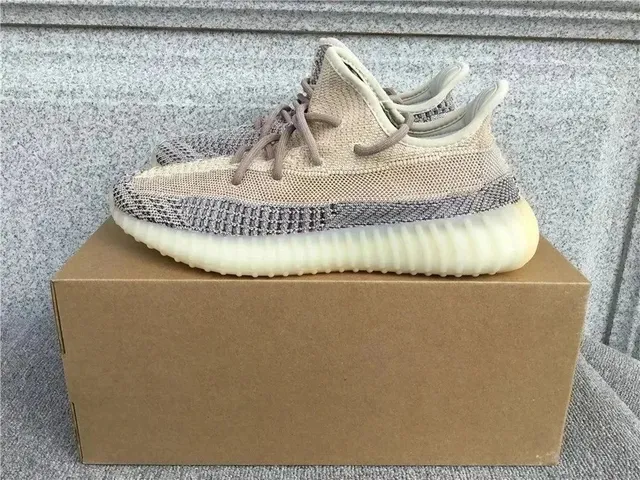 Yeezy Boost 350 V2 Zebra
