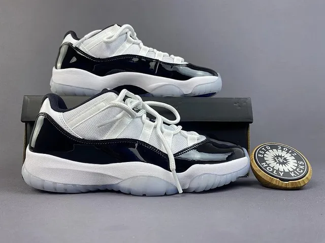 Jordan sneakers Concord
