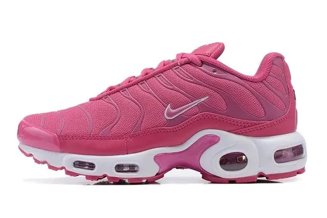 Nike Air Max Plus Triple Pink