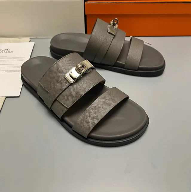 Hermès Oran Sandal Epsom Leather with Palladium Hardware