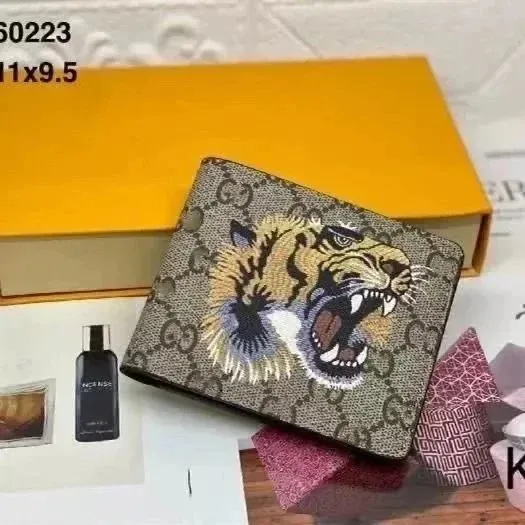 Gucci Tiger Embroidered Wallet GG Supreme with Tiger Motif