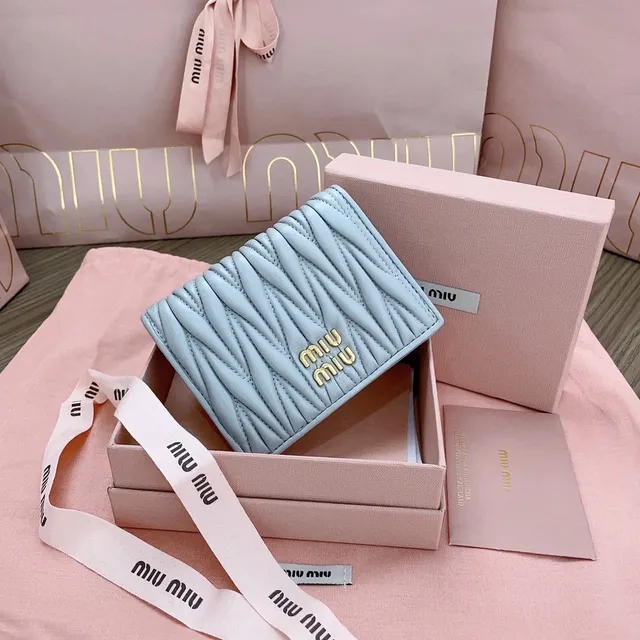 Miu Miu Matelassé Card Holder Quilted Leather