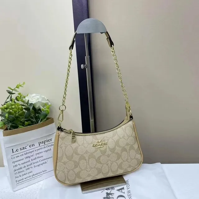 Coach Shoulder Bag Signature Canvas