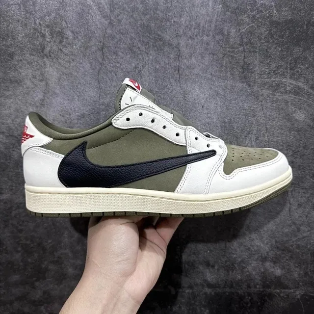 AJ1 TS倒钩8.0黑绿