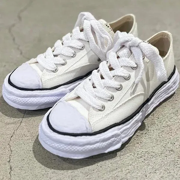 Converse Chuck Taylor All Star Distressed White