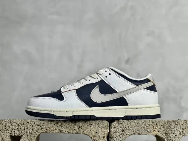Nike Dunk Low Navy