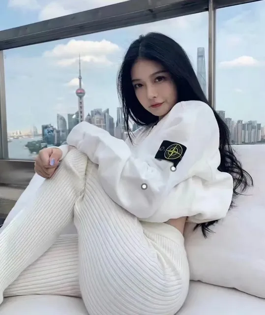 加绒白色