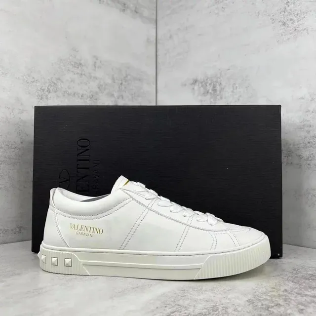 Valentino Rockstud Sneaker White