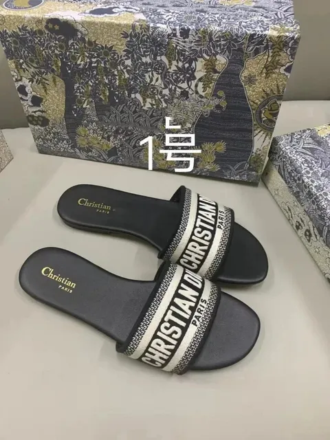 Dior sandals slippers
