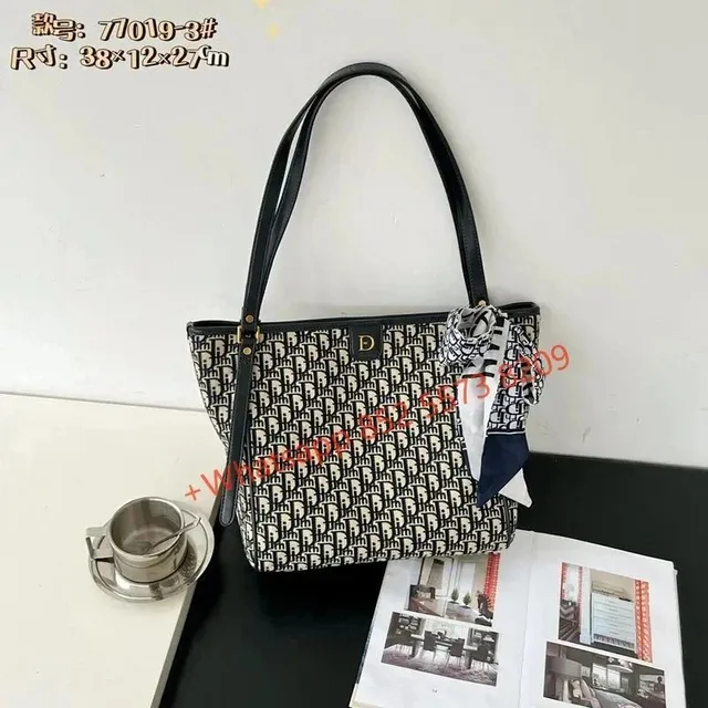Dior B22 Tote Oblique Print