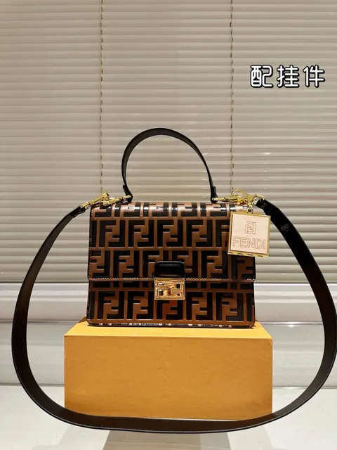 Fendi Baguette FF Logo