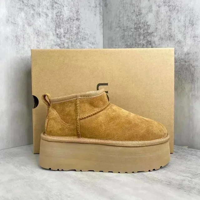 UGG Mini Platform Wheat