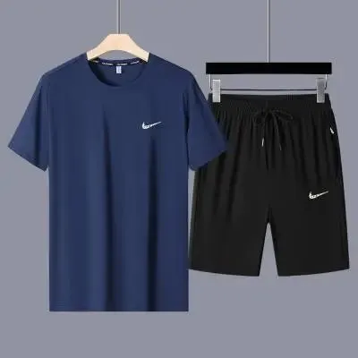 Nike T-Shirt and Shorts Set Sport Performance