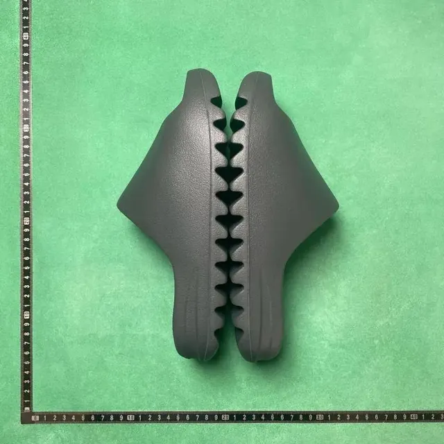 Yeezy Foam Runner Onyx