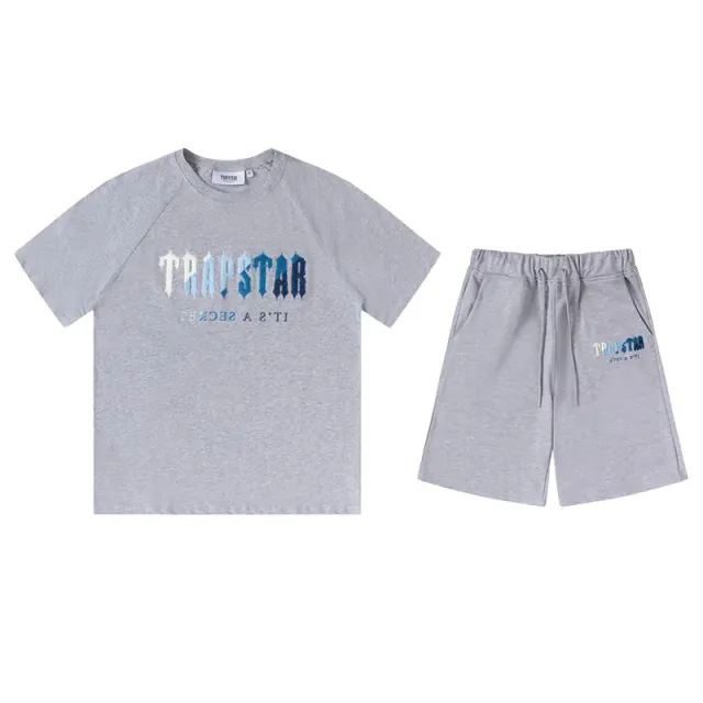 Trapstar Logo Tee & Shorts Set Ice Blue Gradient Logo