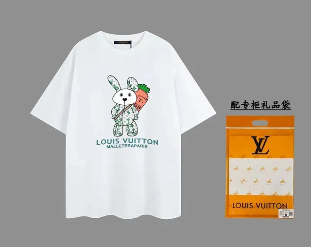 Louis Vuitton Graphic T-Shirt Rabbit Carrot Print