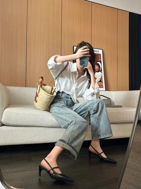 Pointed-Toe Slingback Minimalist