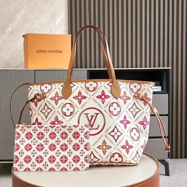 Louis Vuitton Neverfull
