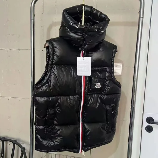 Moncler Puffer Vest Classic Logo