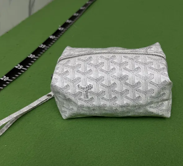 Goyard St. Louis Pouch White Chevron