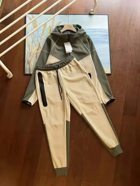 绿拼卡其套装