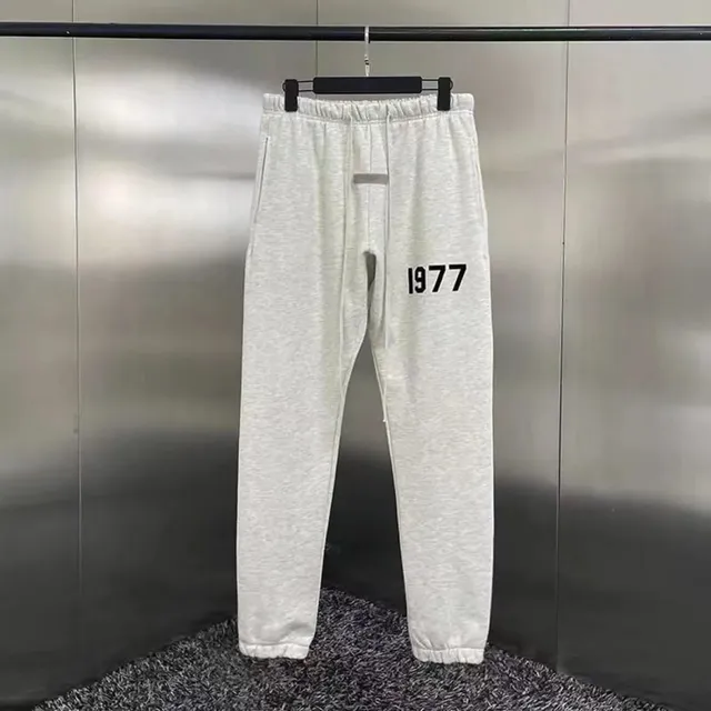 1977裤子浅灰色