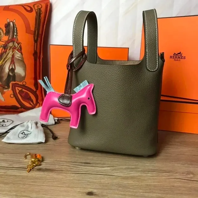 1 8cm