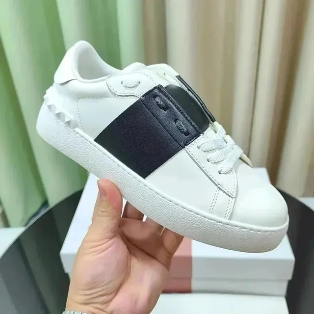 Valentino Rockstud Sneaker White/Black