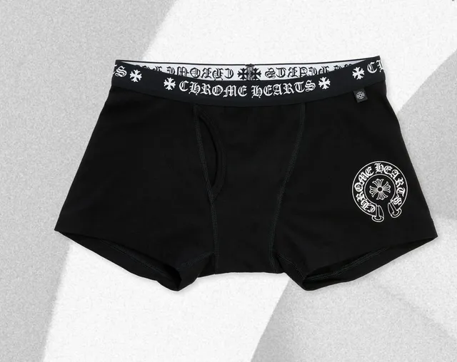 新CHRO 黑色经典小标黑色 short短款——SIZE: XL