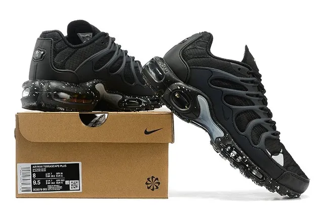 Nike Air Max Plus Triple Black