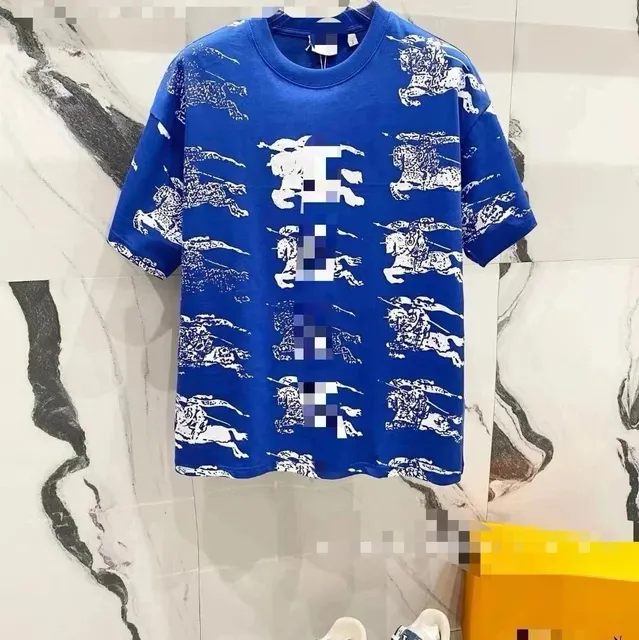 Burberry Graphic T-Shirt Equestrian Knight Print