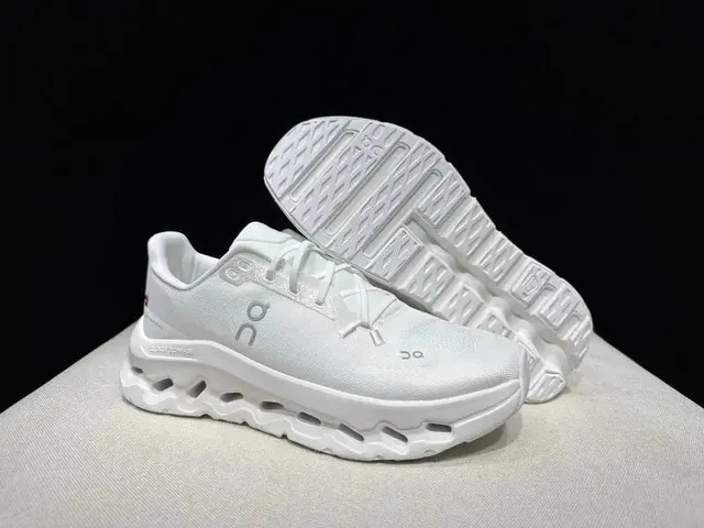 On Cloudmonster All White