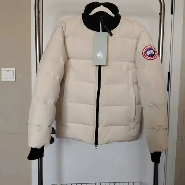 Canada Goose Crewneck Puffer Jacket Arctic Program Patch
