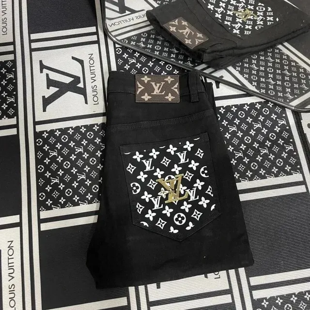 Louis Vuitton Monogram Denim Jeans White Flower Print Pocket