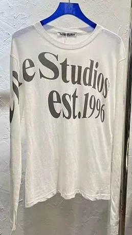 B02 White