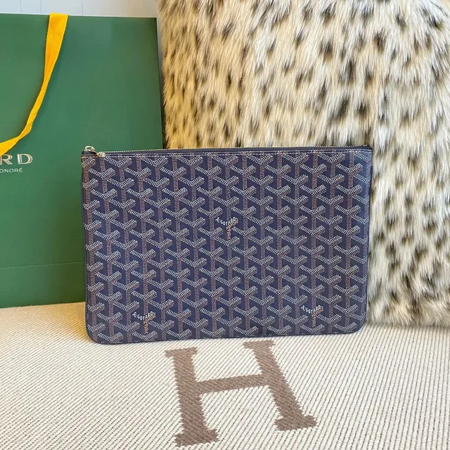 Goyard Saint Louis Pouch Goyardine Canvas