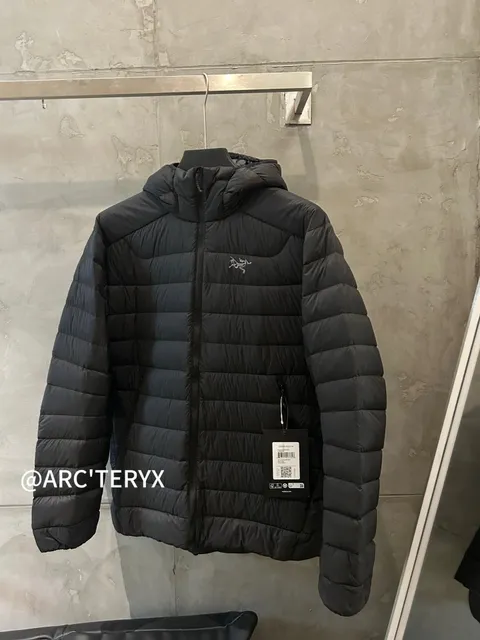 黑色 Black
