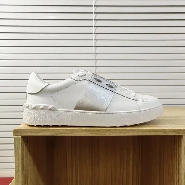 Valentino Rockstud Flat White with Silver Studs